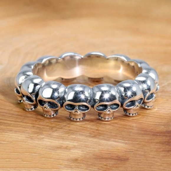 Silver Skull Ring - Picture 3 of 7
